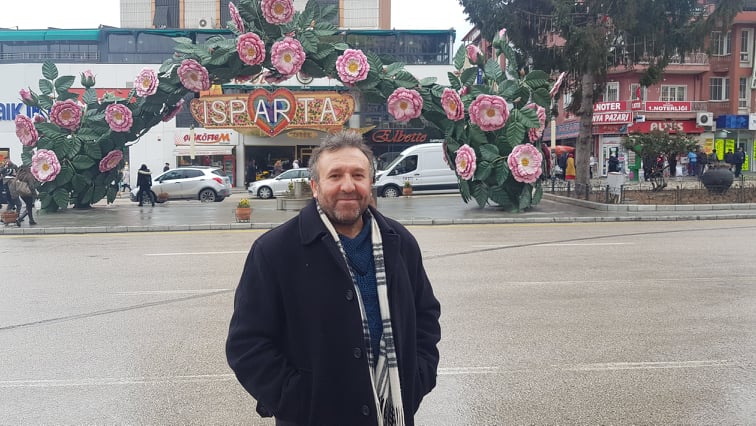 DAVRAZ GEZİ HABERİ 3 BEN GÜL ÖNÜNDE86468508 201400791011284 2401635000551211008 n 2e8c6