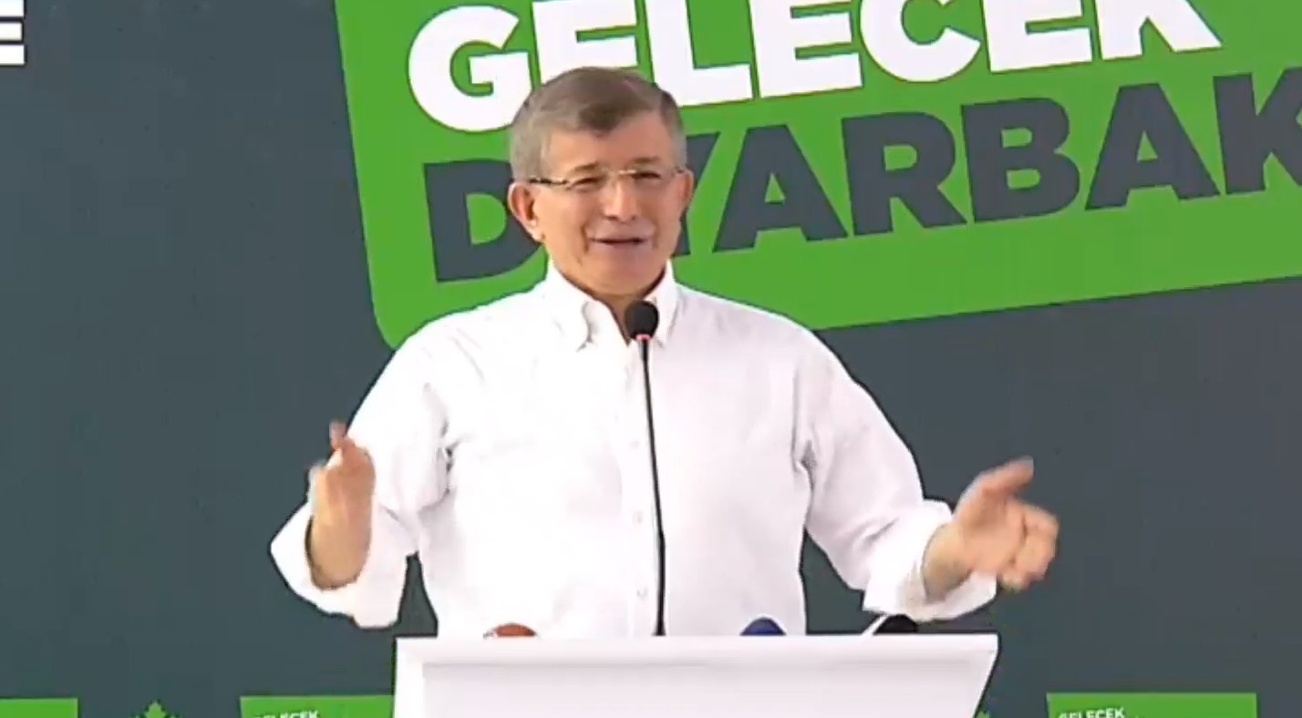 DAVUTOĞLU DİYARBAKIRDA 1 davutoglu 9192 285a4