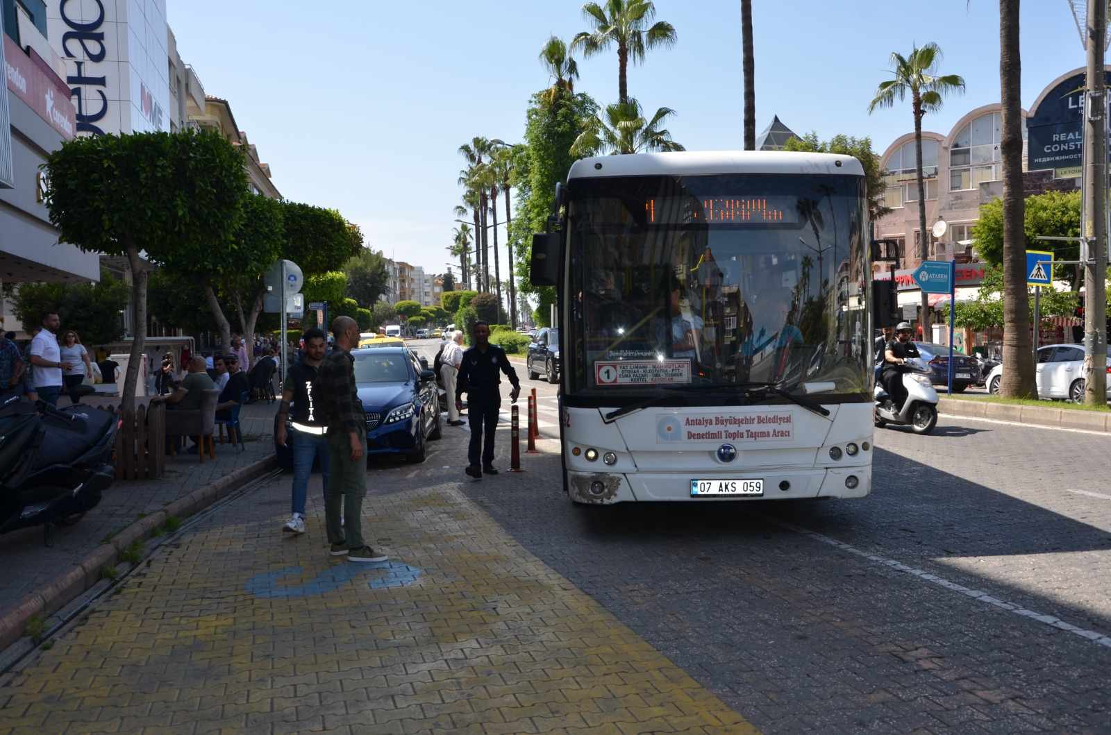 Alanya’da halk otobüsleri ve taksiler mercek altında...