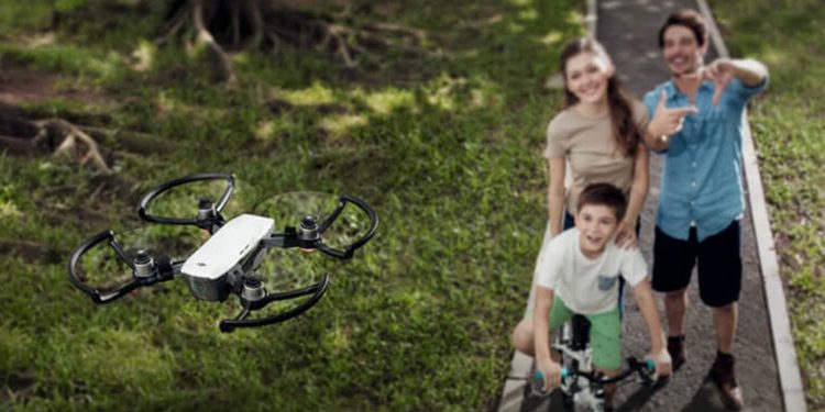 DJI Spark Mini Selfie Drone 750x375 7221c