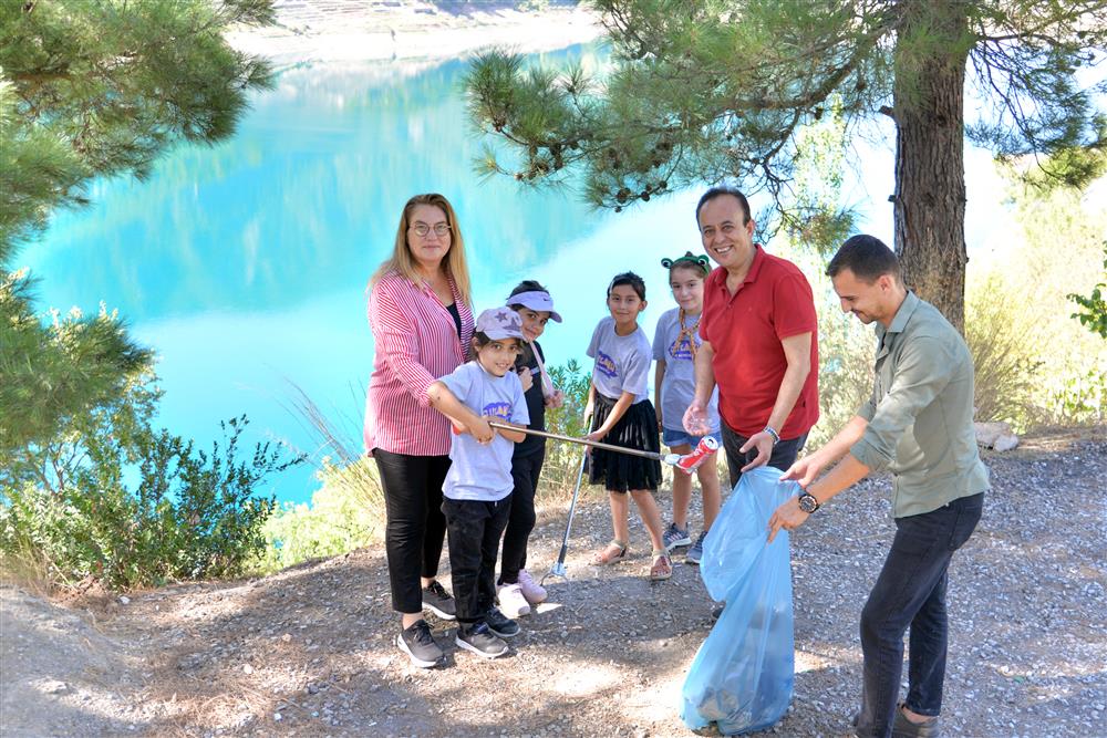 DÜNYA TEMİZLİK GÜNÜ 4jpg 5c507