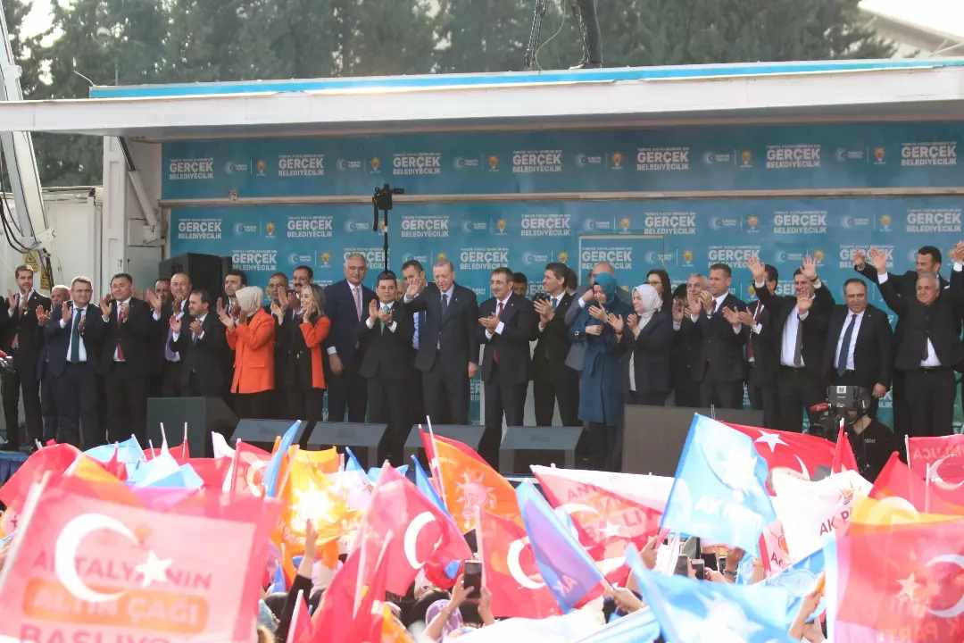 ERDOĞAN YÜCELİN ELİNİ KALDIRDI 9.SONgif 9e7c3