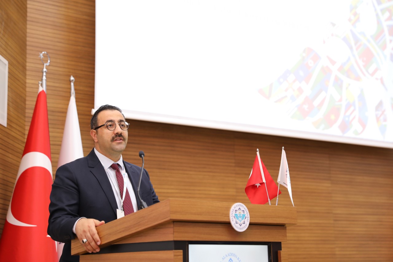 FAHRİ KONSOLOSLARLA 2 REKTÖR 0df46