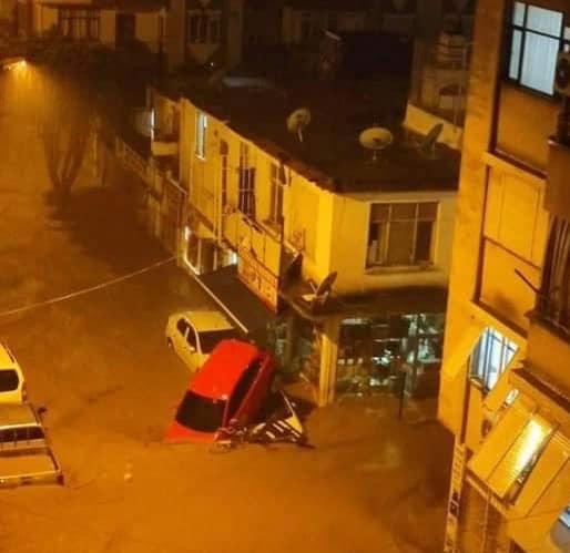 FİNİKEDE SEL FACİASI 2 e4747