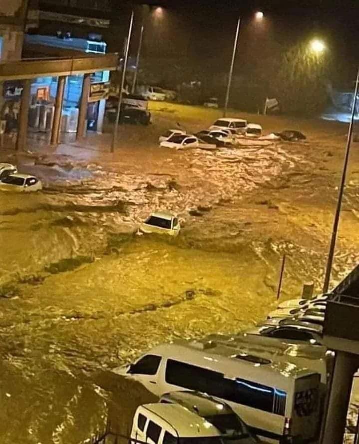 FİNİKEDE SEL FACİASI 8jpg 56ae3