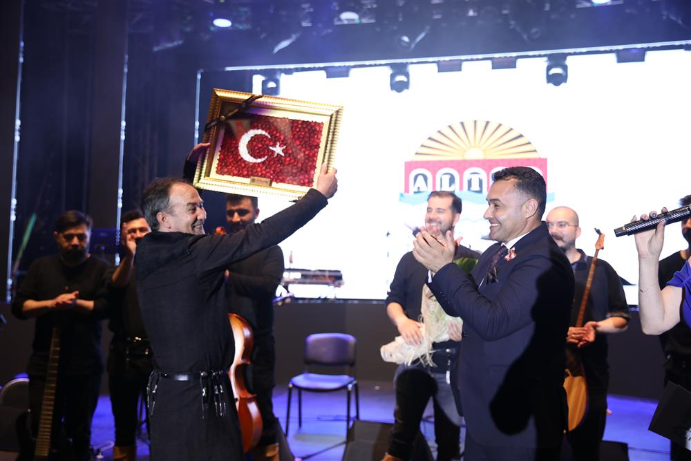 HADİSE KONSERİ 4.jpg ARSLANBERK.jpg 2 28b00