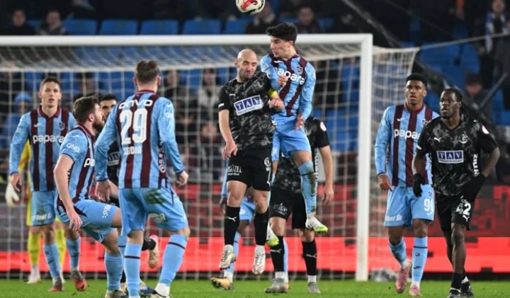 ALANYASPOR KARDA HAMSİ TAVA YEDİ...