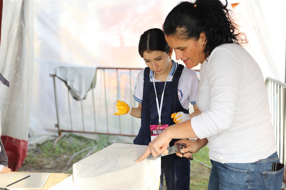 HEYKEL 3 783413120700553536 51e8c