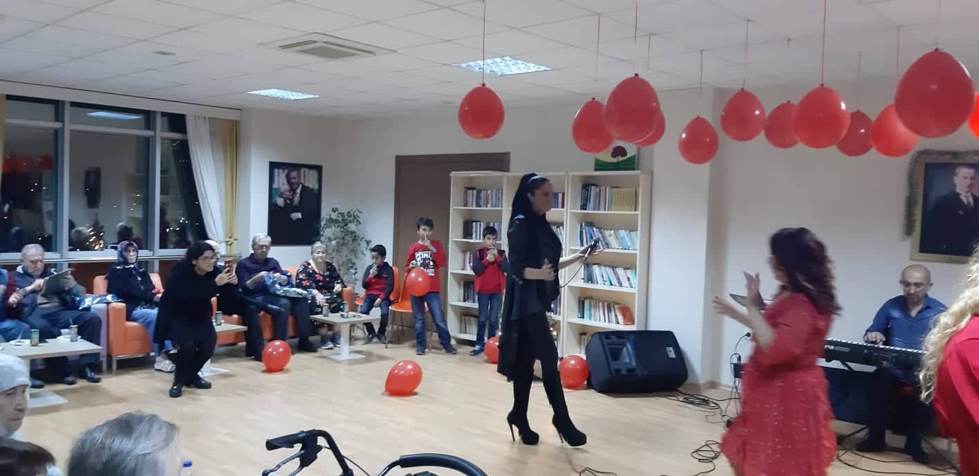 HUZUREVİ KONSERİ 2 80795516 479403112956999 3246021198668103680 n b40f1