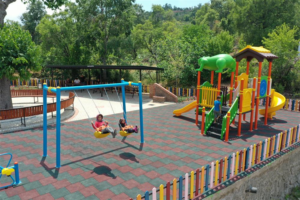 KAHRAMANLAR PARKI 4 5913b