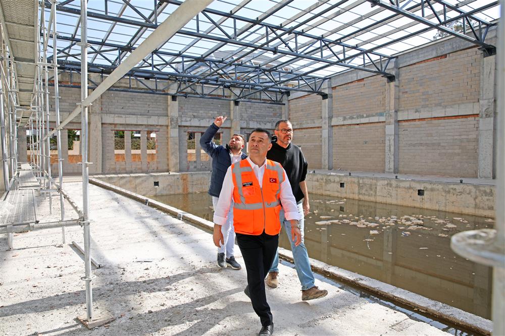 KAPALI SPOR SALONU 5 1104d