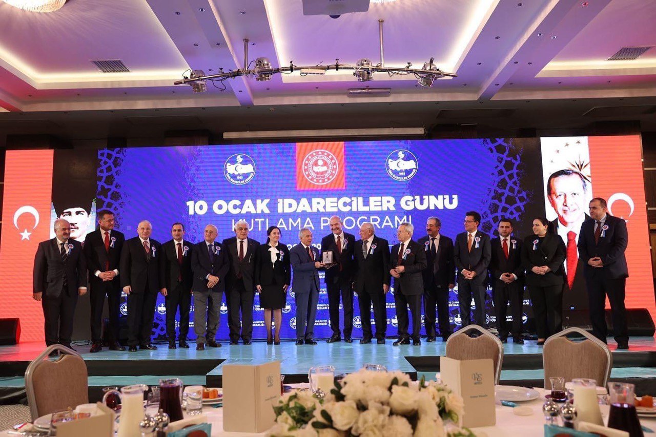 KAYMAKAMIMIZA ÖDÜL 1 96b64