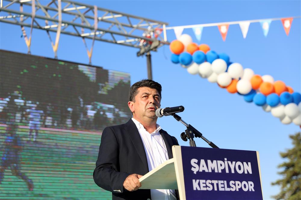 KESTELSPOR ŞAMPİYONLUK KUPASINI ALDI LEVENT BAŞKAN374048160803892480 27eaf