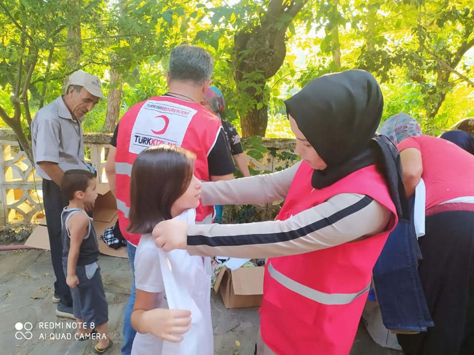 KIZILAY KIYAFET 4 1 116422626 340117216991399 3764684247270893336 n ec133