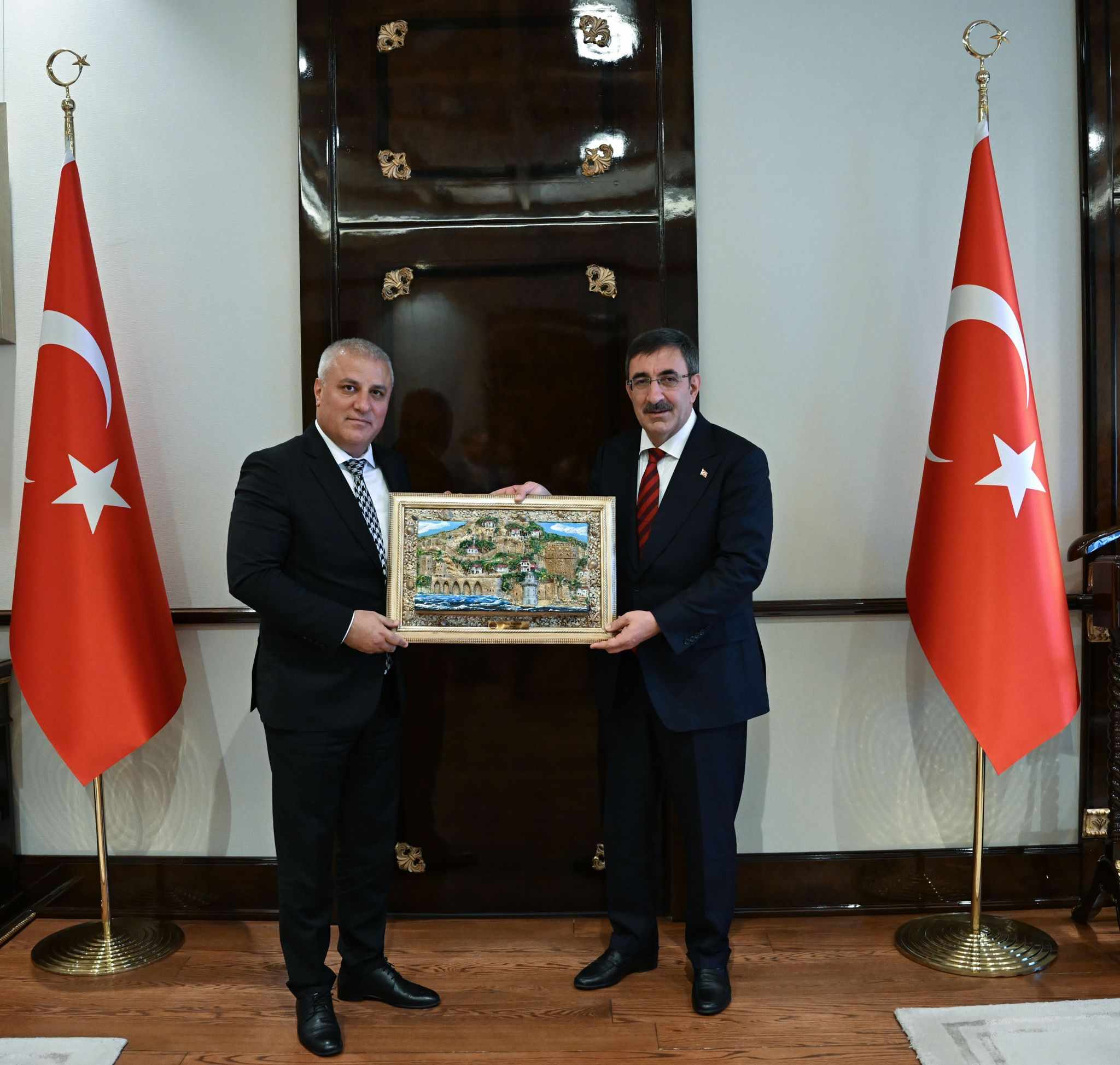 Kral Başkan Eray Erdem 2 2d074