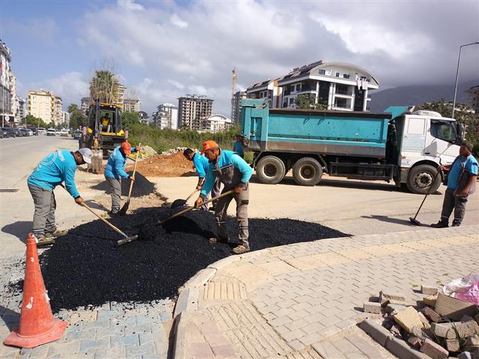 MERKEZDEN KIRSALA BÜTÜN YOLLAR ELDEN GEÇİRİLİYOR...