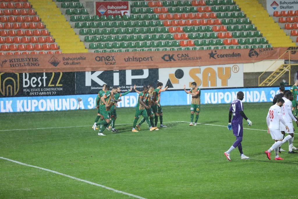 MAC ERTELENDİ 2 GOL f99b9