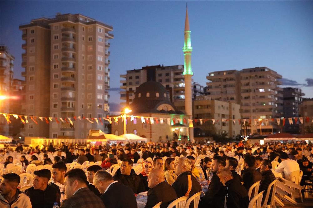 MAHMUTLARDA İFTAR 5 8aee5