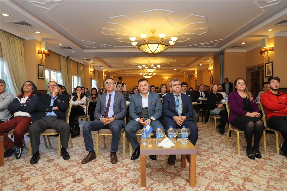 MAVİ BAYRAKSALON666500544335379296 25c48