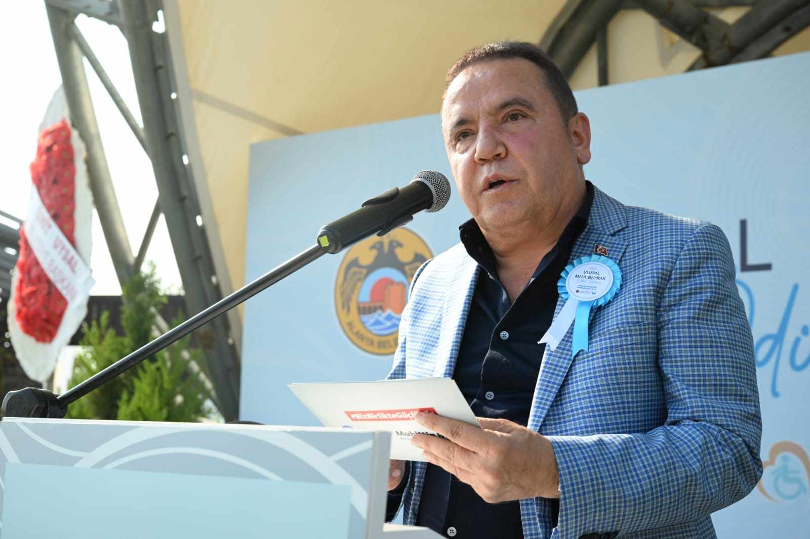 MAVİ BAYRAK VE BÖCEK 4 a438d