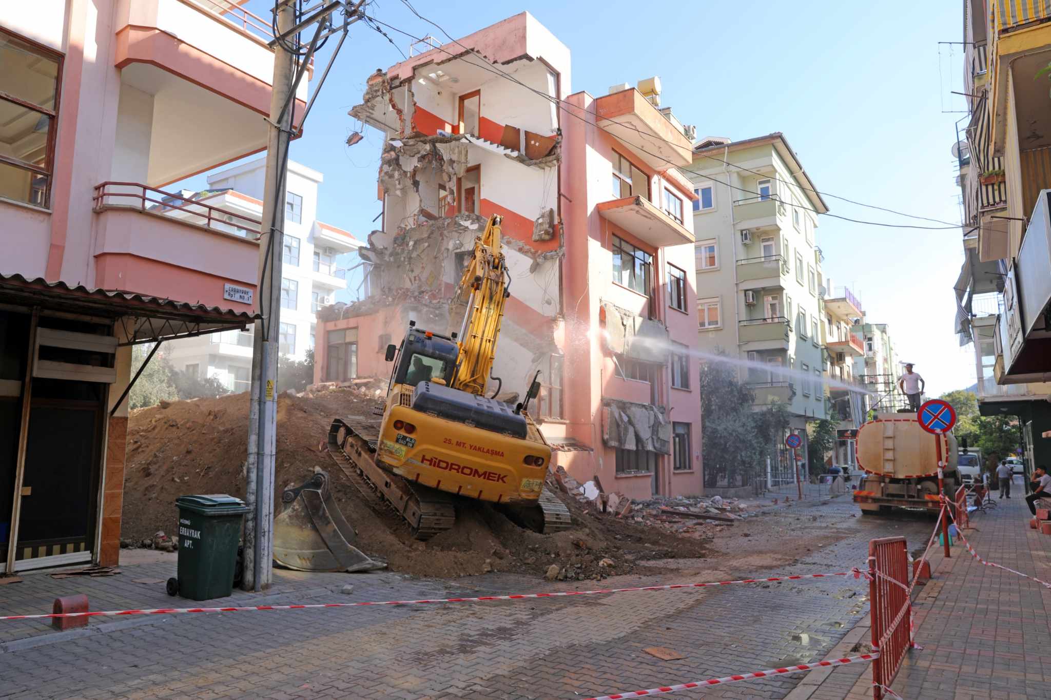 METRUK BİNA YIKILDI 3 455640064 3755197338128966 9144470418816225936 n 09253