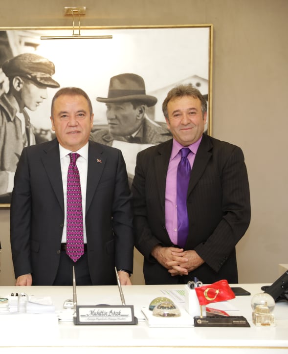 MUHİTTİN BÖCEK BAŞKANA ZİYARET 29 KASIM 2019 BEN VE BAŞKAN İKİ DAHA YAKIN78197558 1261509364040837 3053952687847505920 n 94a44