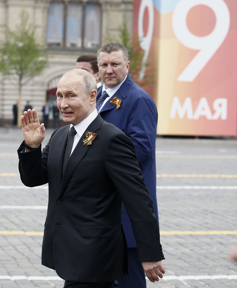 PUTIN ZAFER BAYRAMI3098642 2694270 428c5