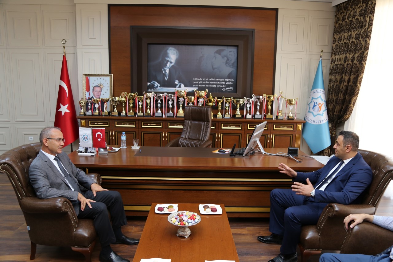 REKTÖR GÖREV DEĞİŞİM 1 thumbnail IMG 2701 045e4