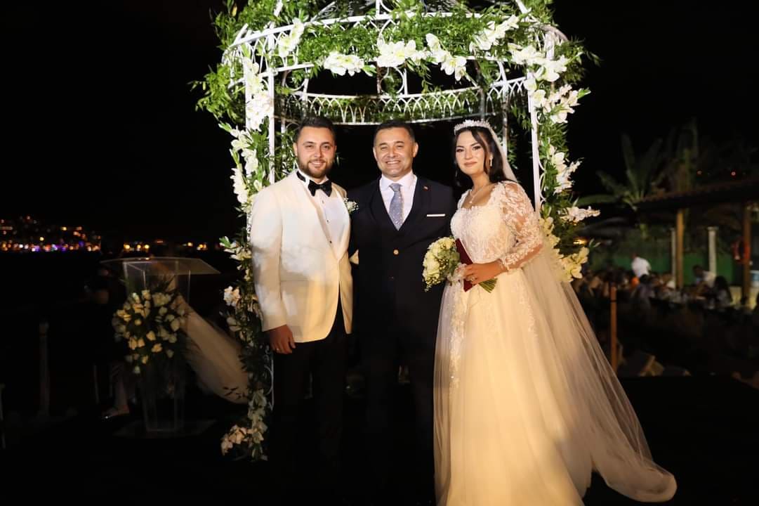 RIDVAN VE PINAR YÜCEL ÇİFTİ 2 c9de8