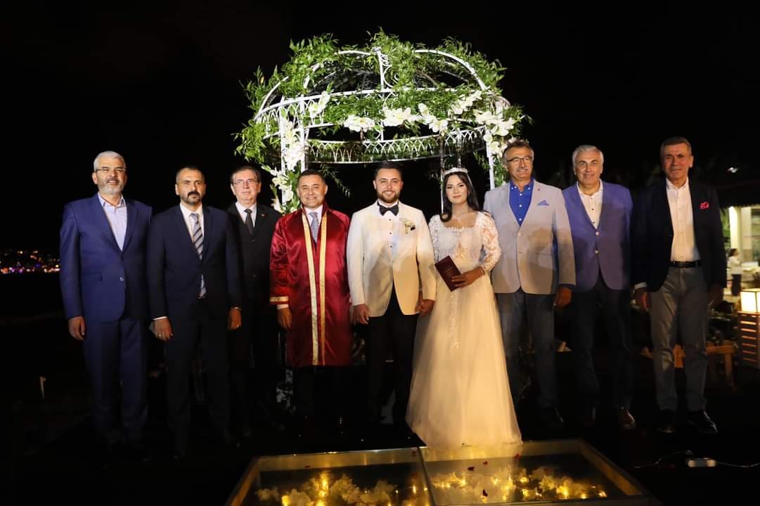 RIDVAN VE PINAR YÜCEL ÇİFTİ 3 SİYASİLER 247a9