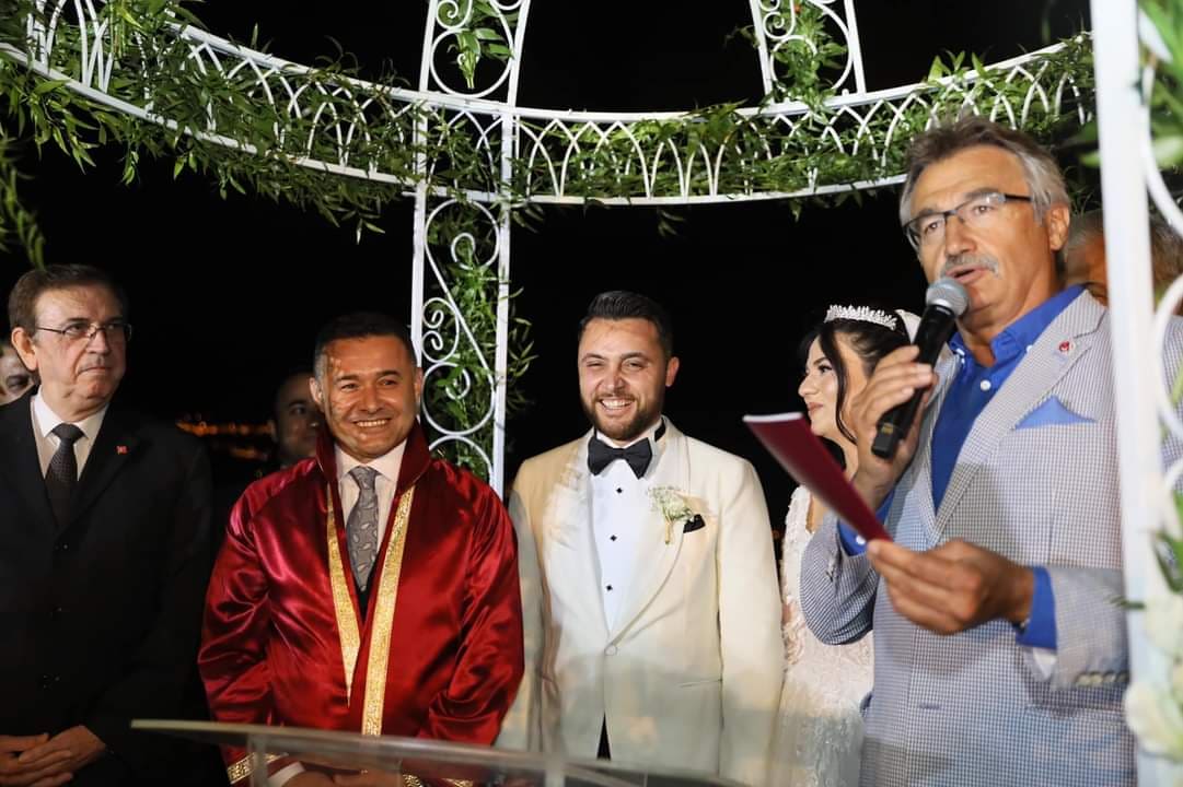 RIDVAN VE PINAR YÜCEL ÇİFTİ 7 d730b