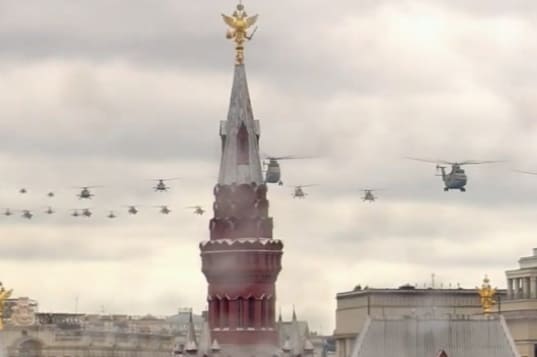 Rusyanın 76.zafer yılı 3 HELİKOPTERLER badbd