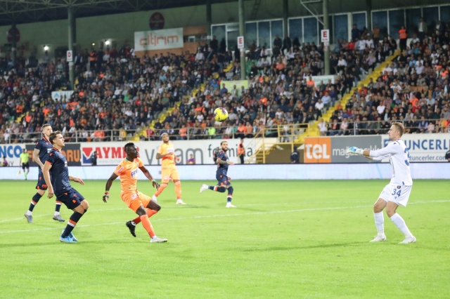 SPOR 3 3d178078 b4f4 45a1 be83 66b24e693d2e 9035c