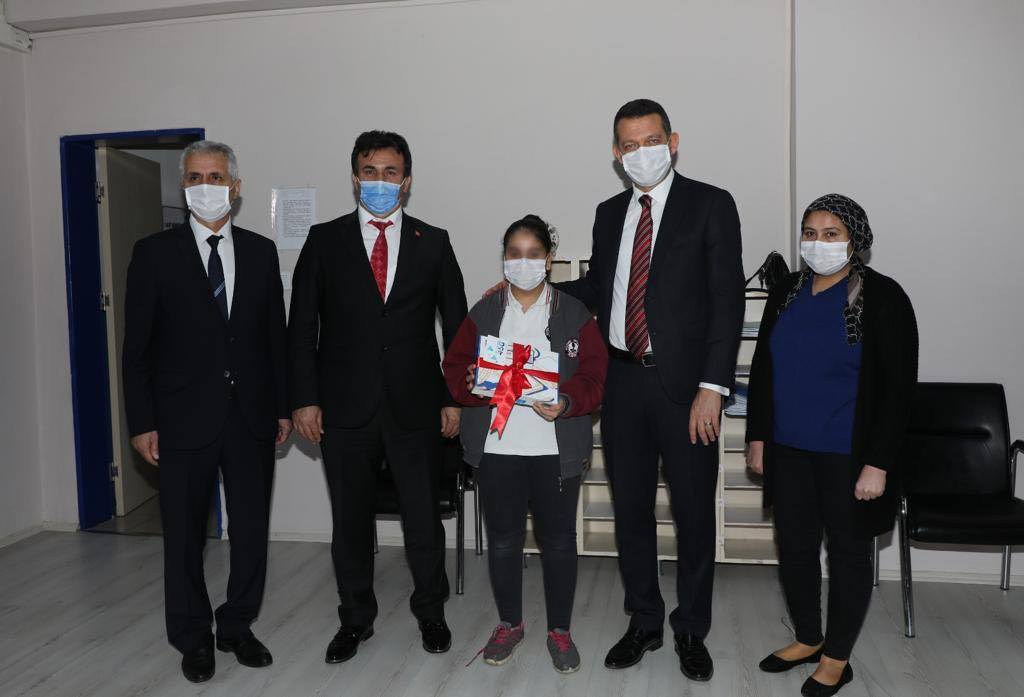 TABLET 6 133993501 189431636201706 4974027507470188732 o 7076b