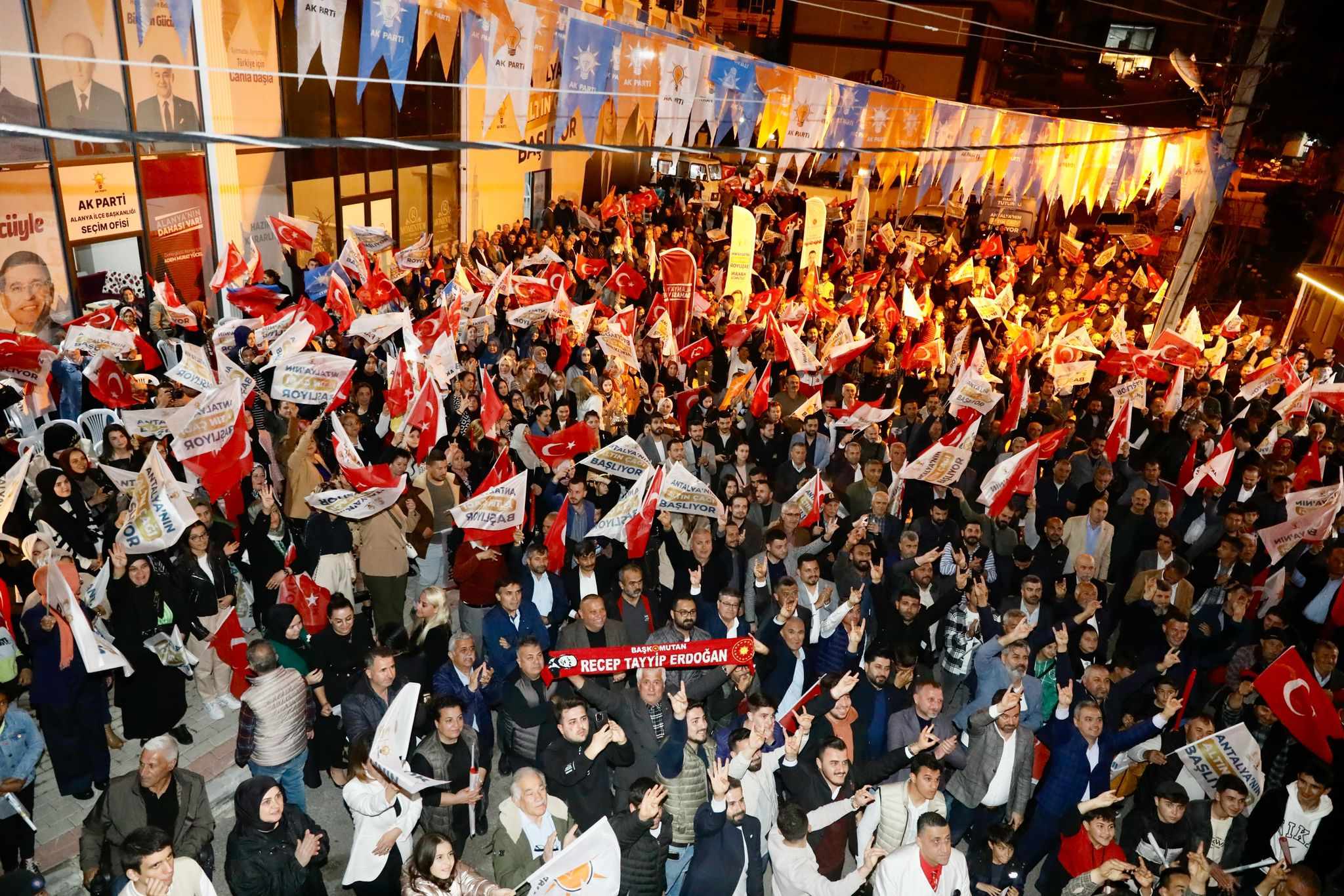 TÜTÜNCÜ ALANYA DA 6 a1012