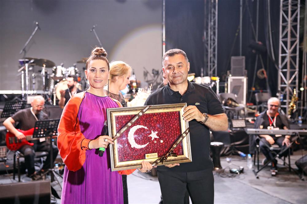 TİLBE KONSERİ 2.jpg AZERİN c75a8