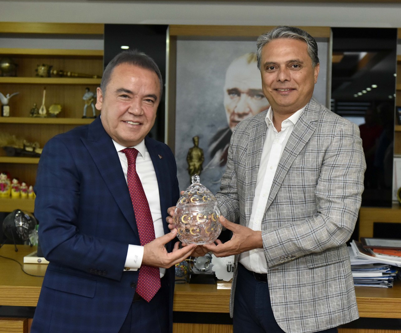 UYSALA BÖCEK ZİYARET 3 thumbnail MUHİTTİN BÖCEK ZİYARET 2 9a2f4