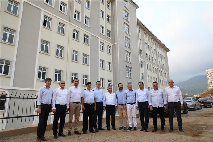 VALİ ALANYADA 1 f69c5