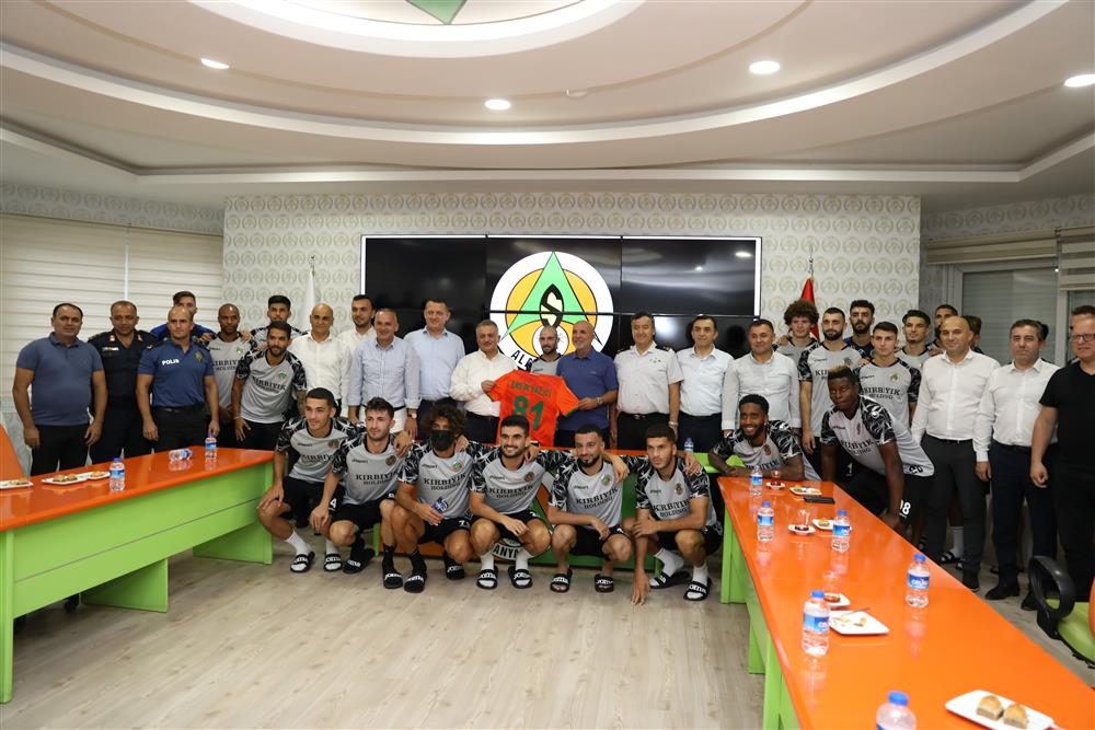 VALİ ALANYADA 6 6388d