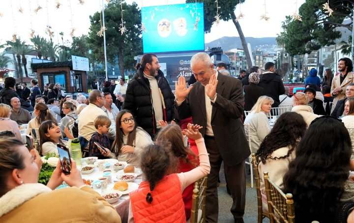 YABANCILARLA İFTAR 3 646508530 958020196561397 2647811301869844139 n 86e24