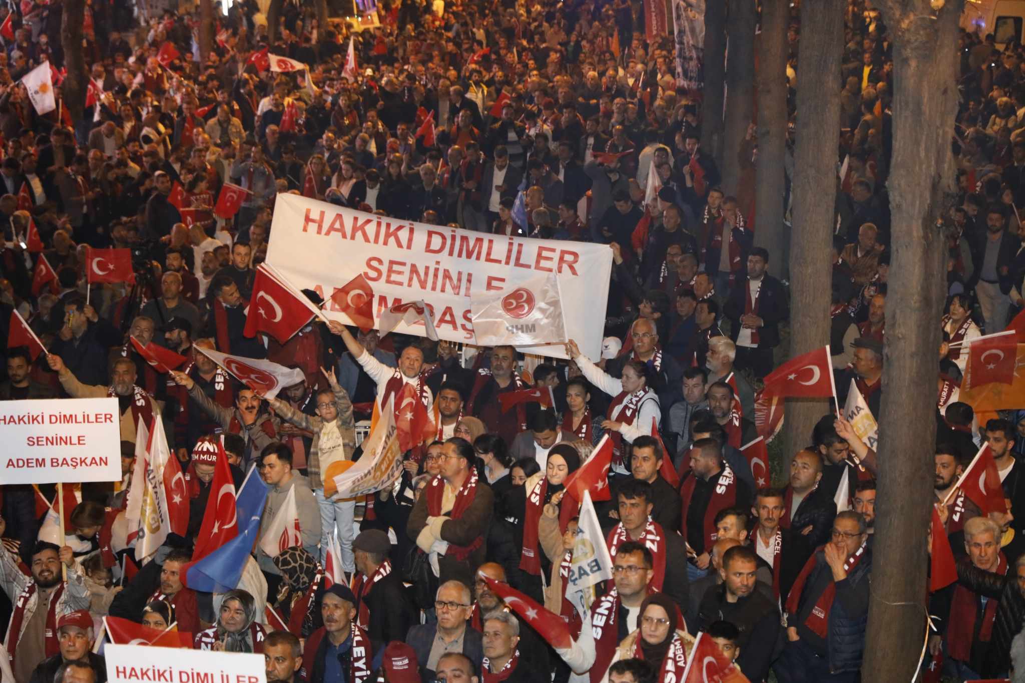 YÜCELDEN AKŞAM MİTİNGİ 6 62ede