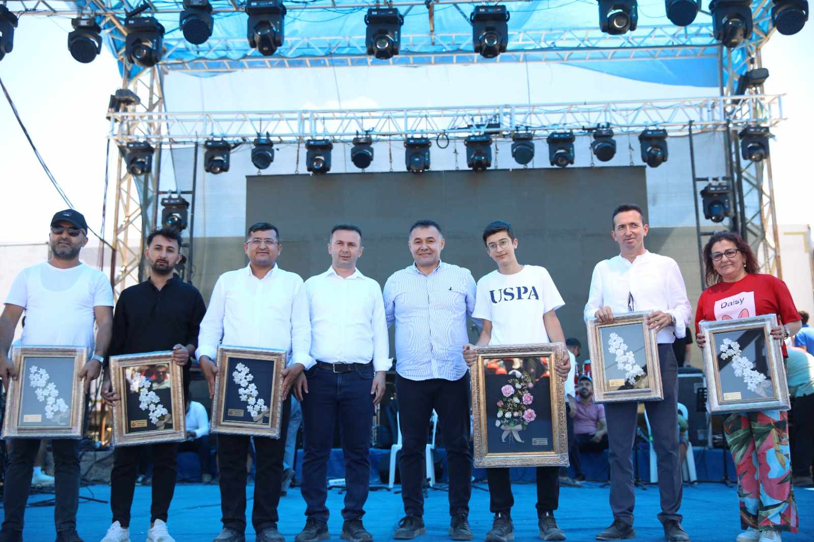 YÜCELE SEVGİ SELİ 8 31afe