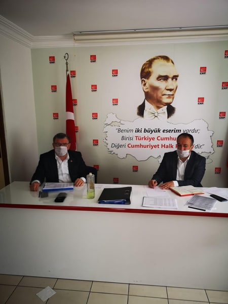 YÜCEL VE KARADAĞ MASKELİ92912981 1131547947196747 4723968914655019008 n dee88