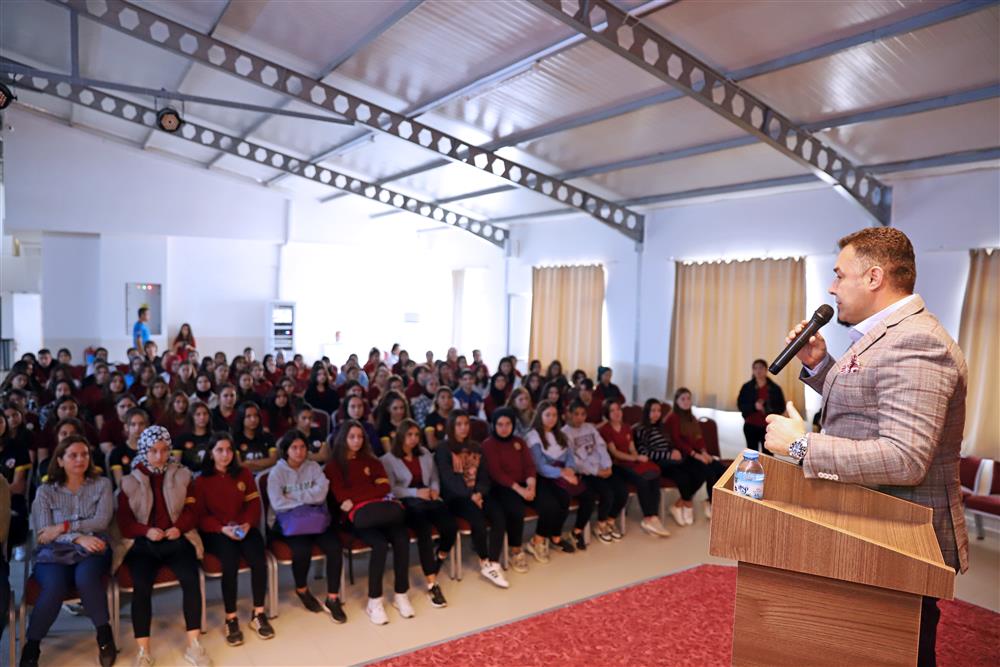 YÜCEL VE ÖĞRENCİLER 5 85a9b