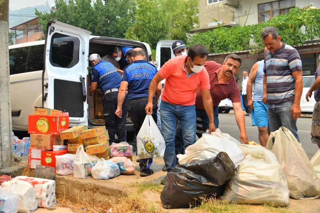 Yücel yangın alanlarında 13 erzak 3c1e4