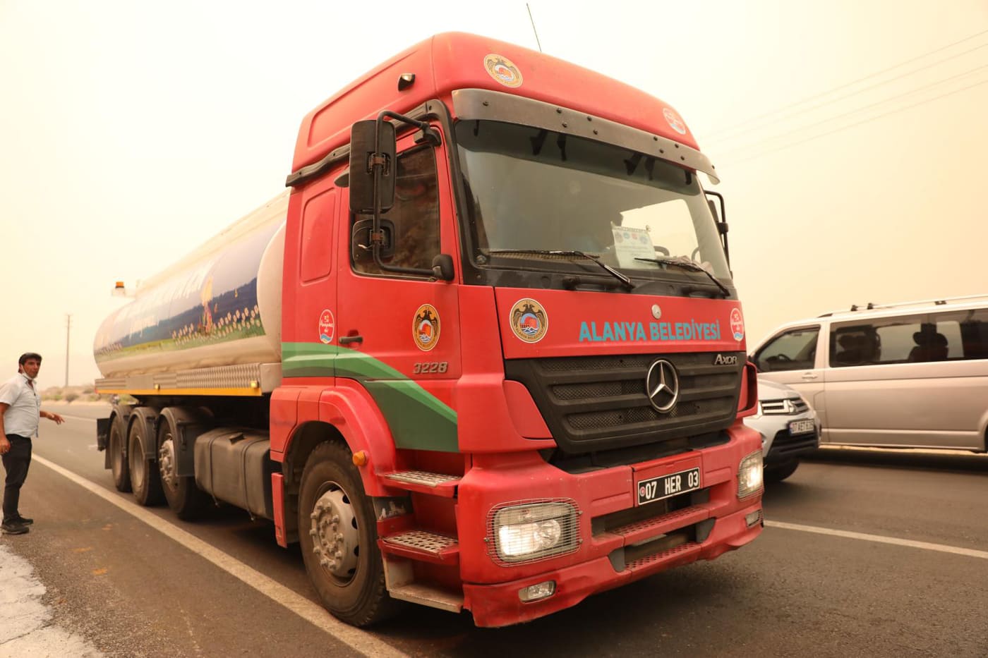 Yücel yangın alanlarında 9 alanya belediye aracı 5ab7d