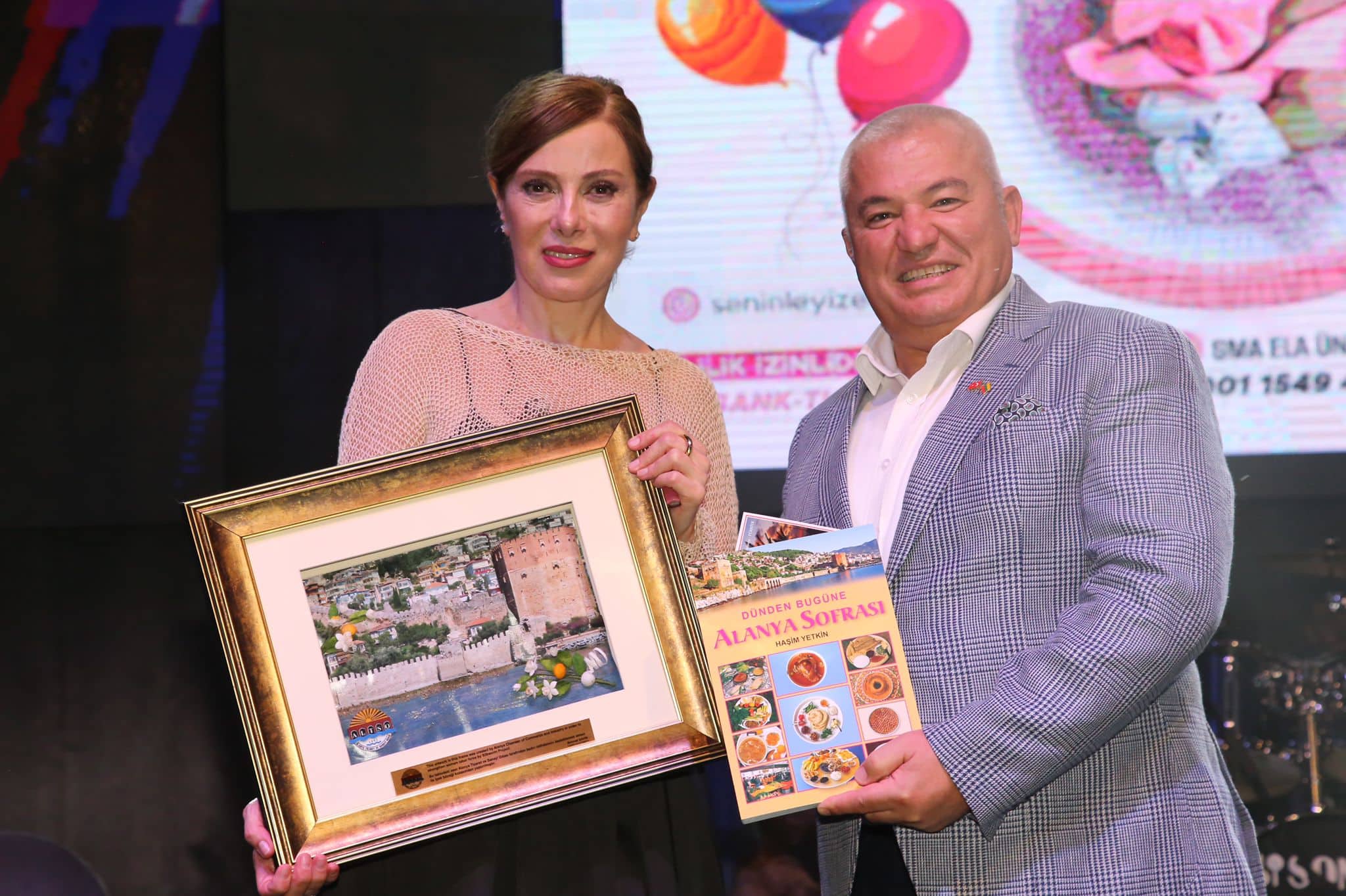 ZUHAL OLCAY KONSERİ 3 7f115