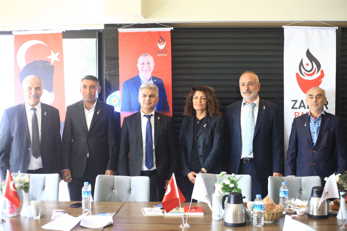 Zafer partis il teşkilatı basın ile buluştu son atanan ilçe başkanları 0a5d2