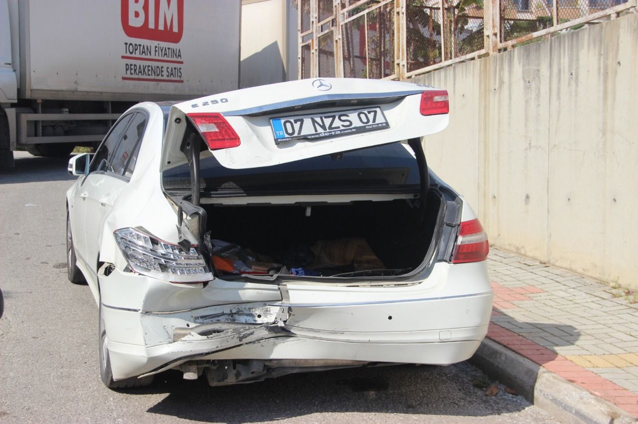 ZİNCİRLEME KAZA 3 f21425ae 6a89 4e79 94c5 be8f85d4e161 23667