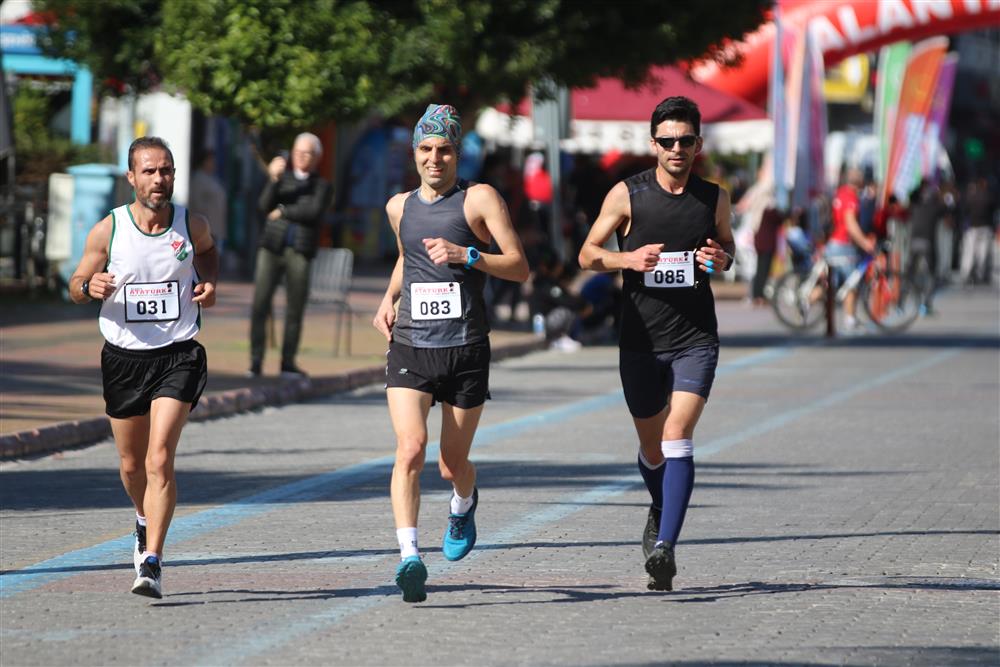 atakoş koşucu64830521643514492 d49db